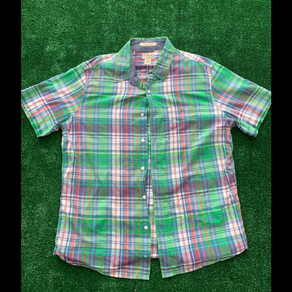 L.L. Bean Shirt L Regular Green Multicolor Button-Down Striped Short Sleeves.